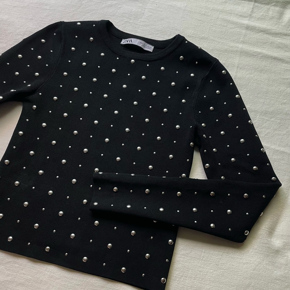 Beautiful black Zara sweater